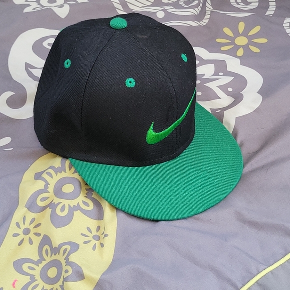 Nike Hat - Picture 5 of 8